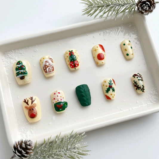 Gingerbread, Reindeer & Holiday Decor
